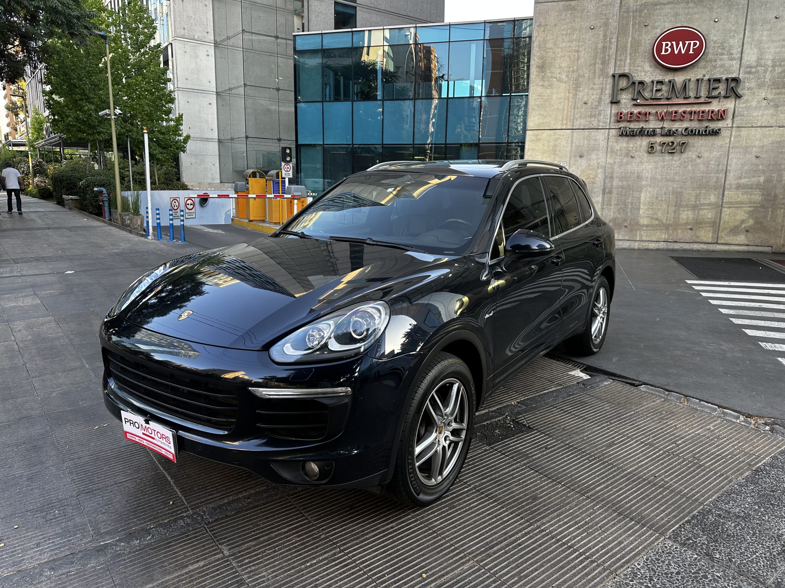 2016 Porsche Cayenne 3.0TD Tiptronic 4WD Garantia Marca Vigente