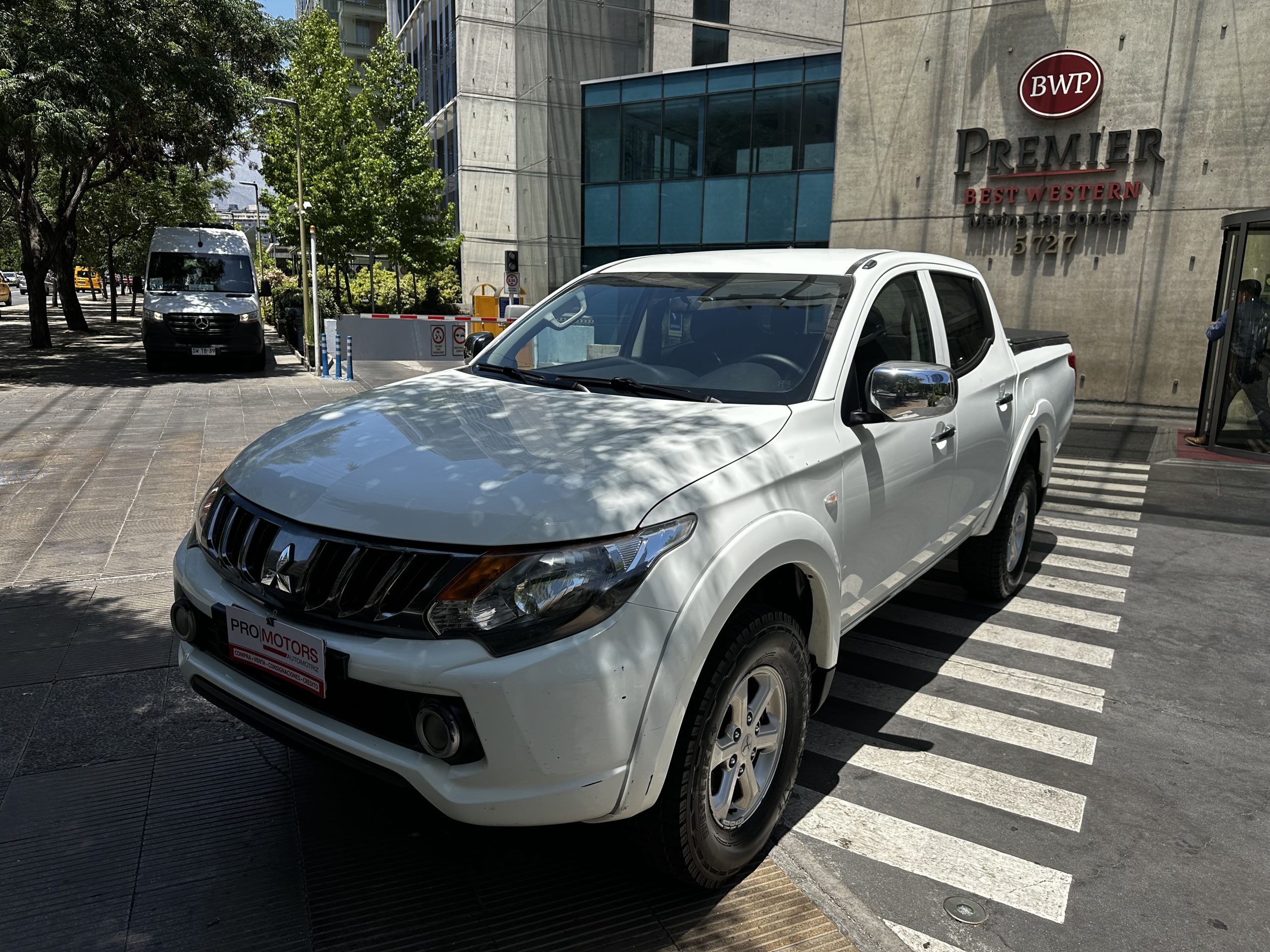 2019 Mitsubishi L200 2.4 TD Manual Katana CRM 4WD